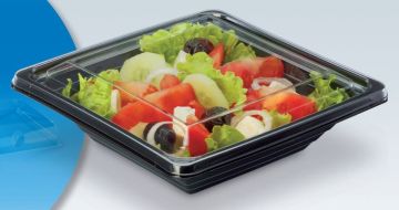Pojemnik sałatkowy PET kwadratowy 600ml komplet czarny spód + transparentna pokrywka 170x170xh.83 op. 40 sztuk